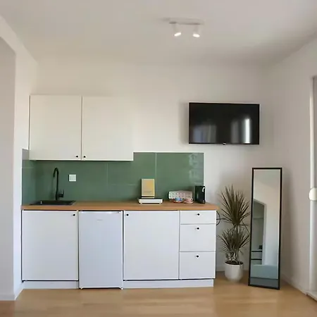 Apartamento Awesome In With Wifi